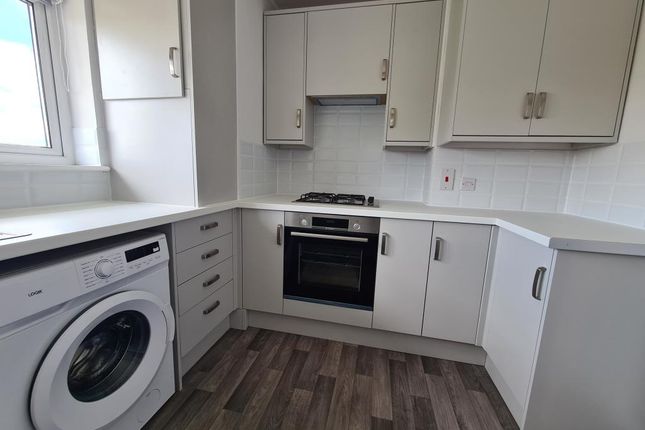 Thumbnail Flat to rent in Maidenhead, Null