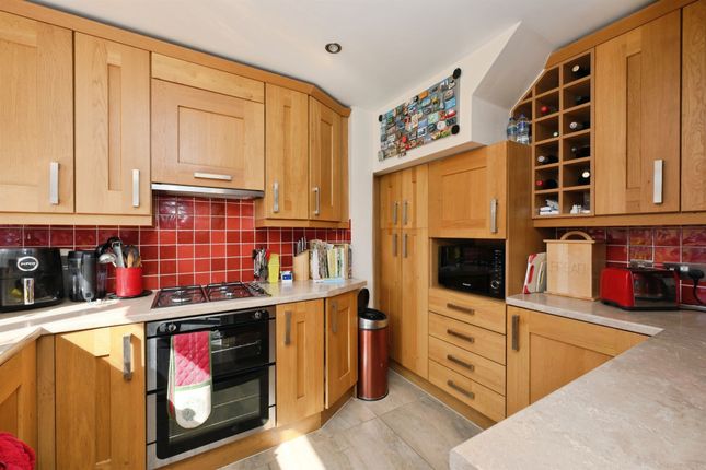 11, Greygoose Park, Harlow photo 3