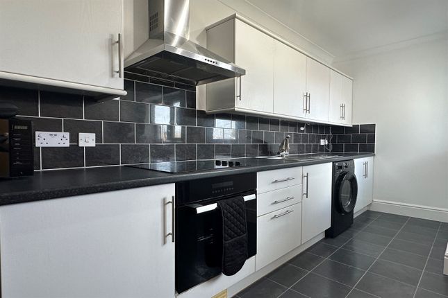 Flat 6, Borthwick House, Longlands Road, Chichester photo 5