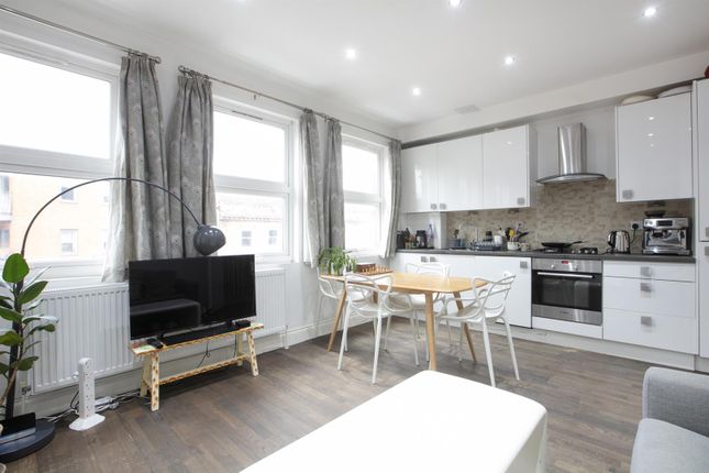 Flat for sale in Coldharbour Lane, Camberwell