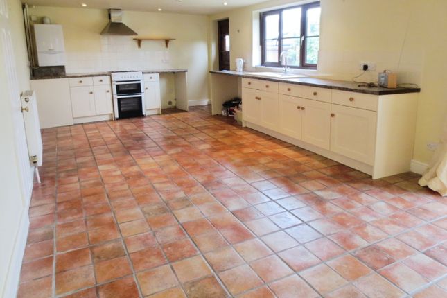14, Doggetts Lane, Westbury photo 3