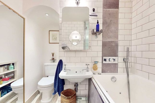 Flat for sale in Talbot Road, Highgate
