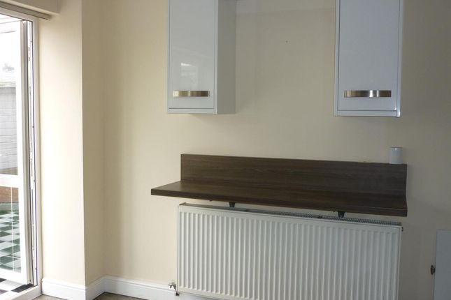 28 Ashwood Avenue, Wigan photo 3