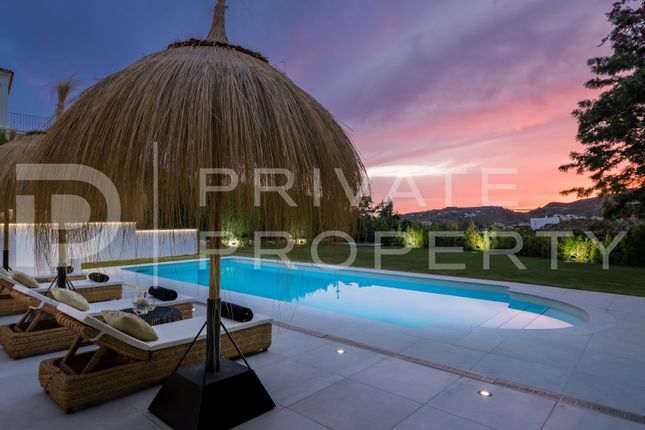 Villa for sale in Puerto Del Capitan, Benahavis, Malaga