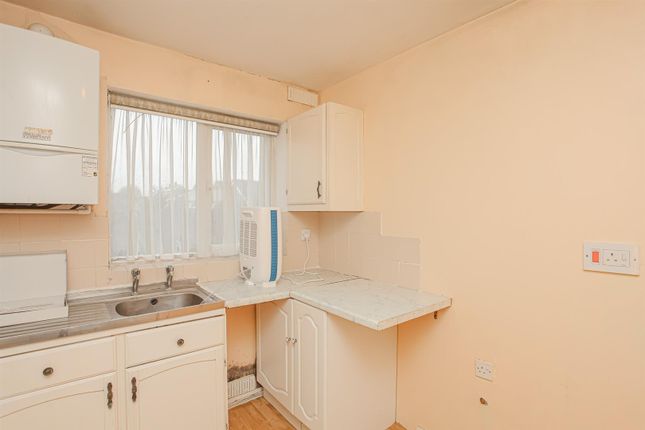 Flat for sale in Harrowby Road, Banbury