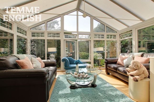 8 Highland Grove, Billericay photo 5