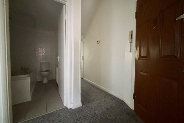 Ordnance Road, Enfield photo 2