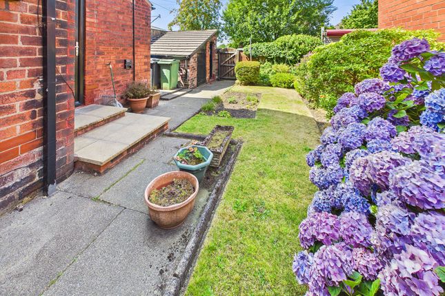 7, Hall Lane, Wigan photo 2