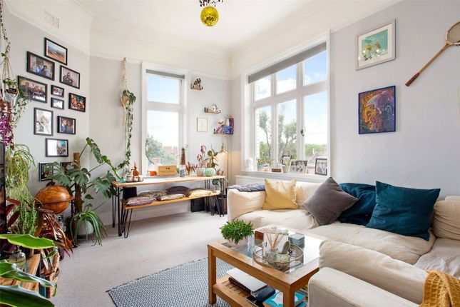 1 bed flat for sale in Streatham High Road, Streatham Hill, London SW2