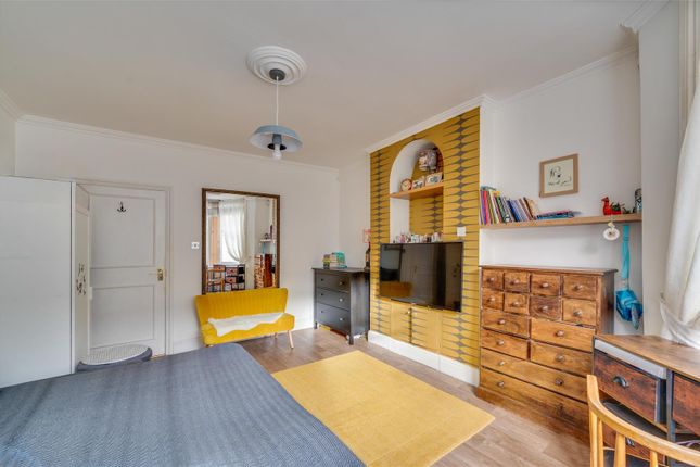 8b, Churchmead Road, London photo 4