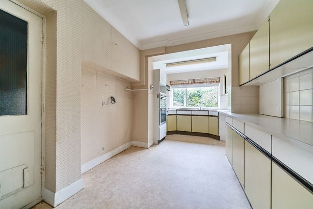 Semi-detached house for sale in Oakleigh Gardens, London