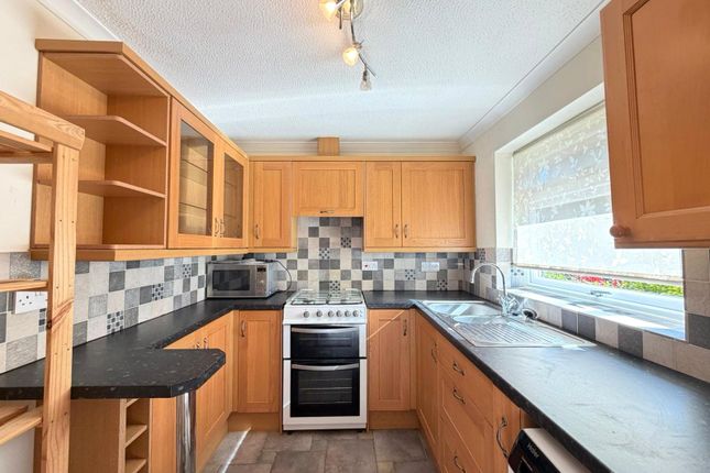 167, Avondale, Ash Vale photo 2