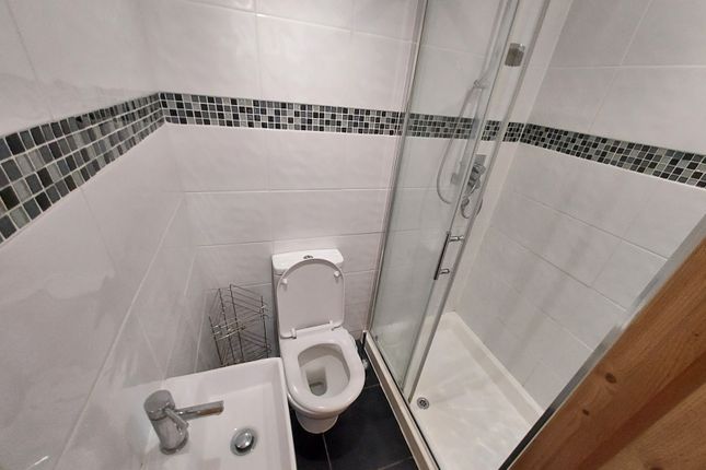 Quadrant road, Thornton Heath photo 2