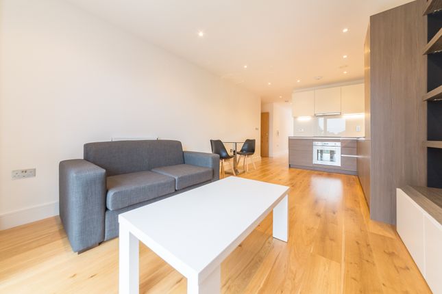 Thumbnail Studio to rent in Elstree Apartments, 72 Grove Park, Colindale, London