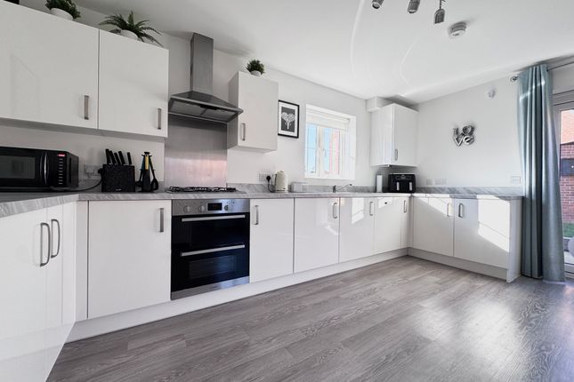 47 Troon Road, Southampton photo 4