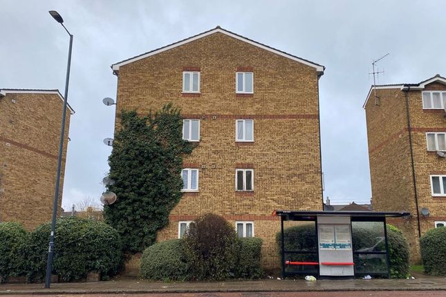 1-bed flat on London, £135,000