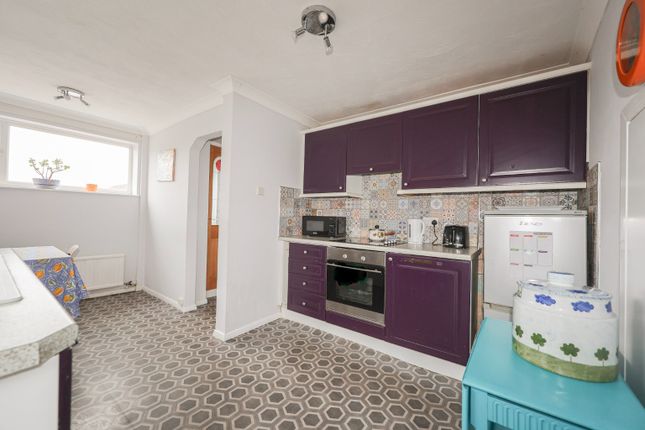 29 Bradbury Avenue, Lincoln, Lincolnshire photo 2