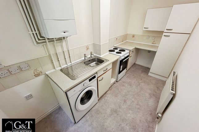7 Dadford View, Brierley Hill photo 4