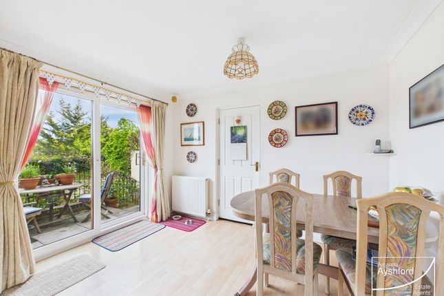 32 Tallow Wood Close, Paignton photo 4