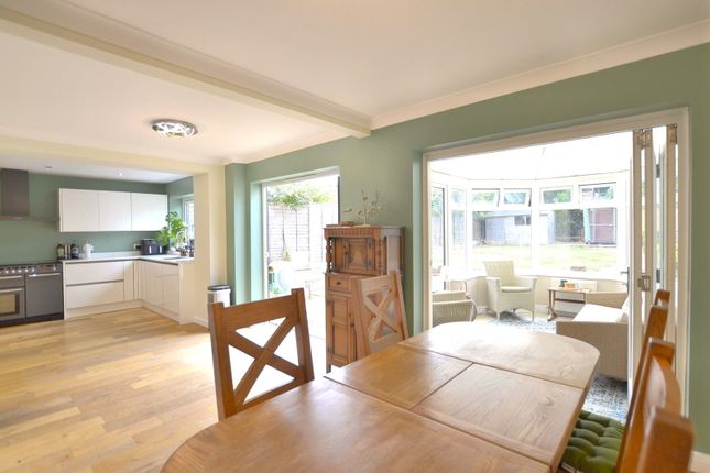 27, Woodland Green, Gloucester photo 4