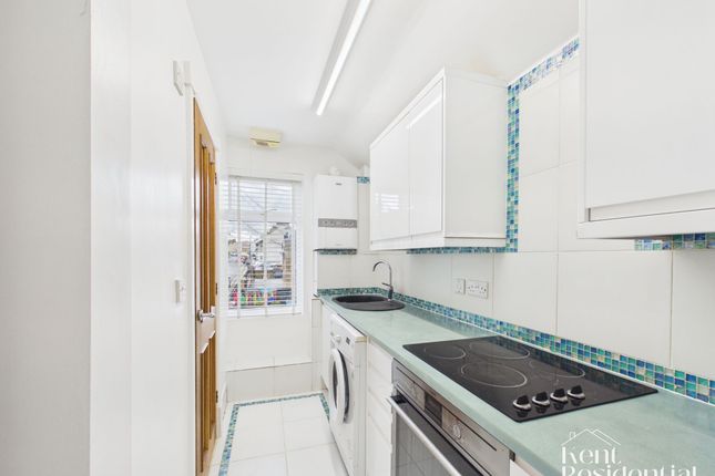 53a West Street, Sittingbourne photo 2
