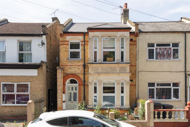 Francis Road, E10