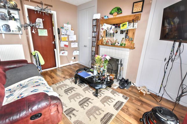 37, Lemon Place, Redruth photo 3