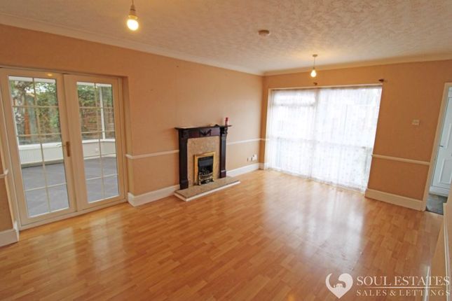 22, Broadmeadows Close, Willenhall photo 4