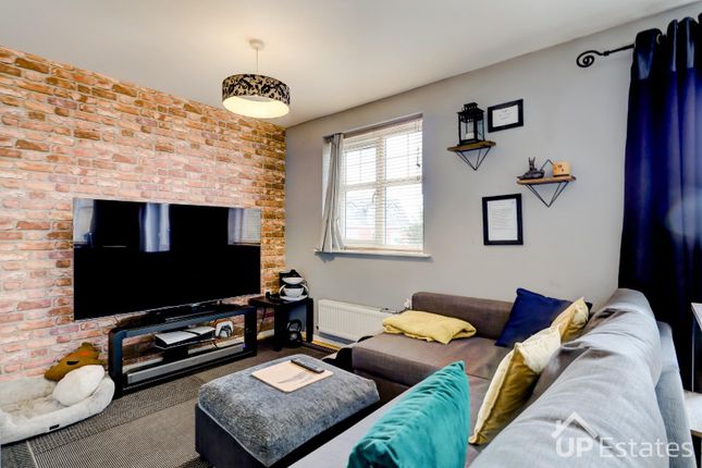 Flat 5, 1, Mimosa Close, Nuneaton photo 3