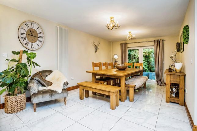 5, Wesley Place, Flintshire photo 4