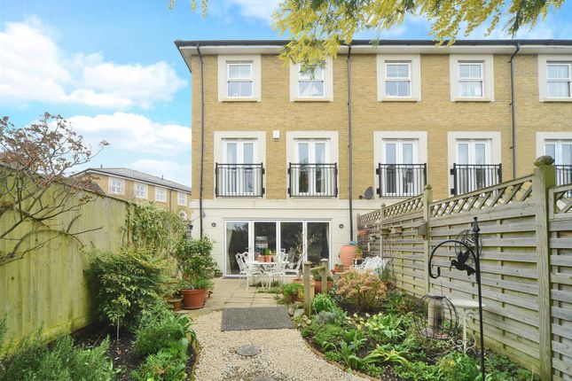 Town house for sale in Vallings Place, Long Ditton, Surbiton