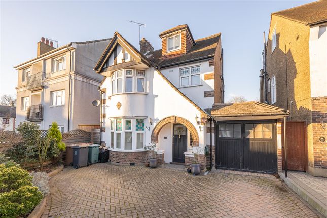 Thumbnail Detached house for sale in Hollywood Way, Woodford Green