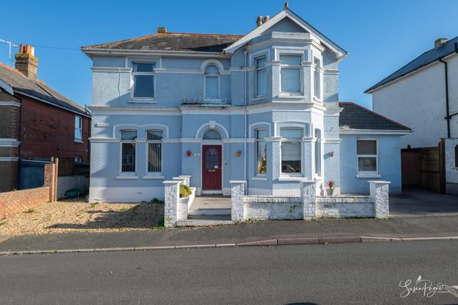 Welcome To 16 Furze Hill Road