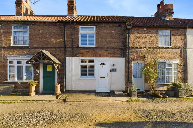 Thumbnail Cottage for sale in Butcher Row, Seaton, Hull