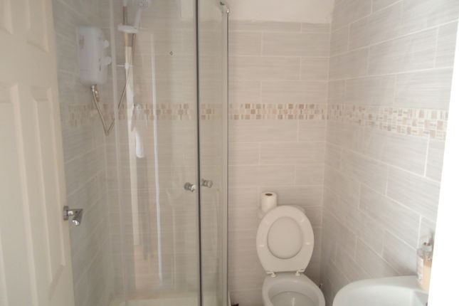 Flat 5, 48, Delaunays Road, Manchester photo 2