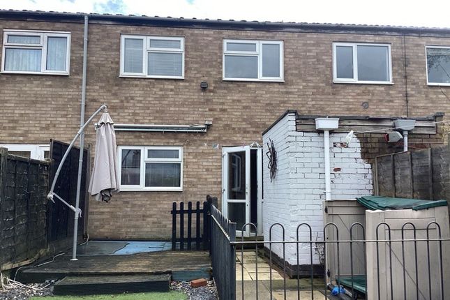 Terraced house for sale in Stonepit, Tamworth