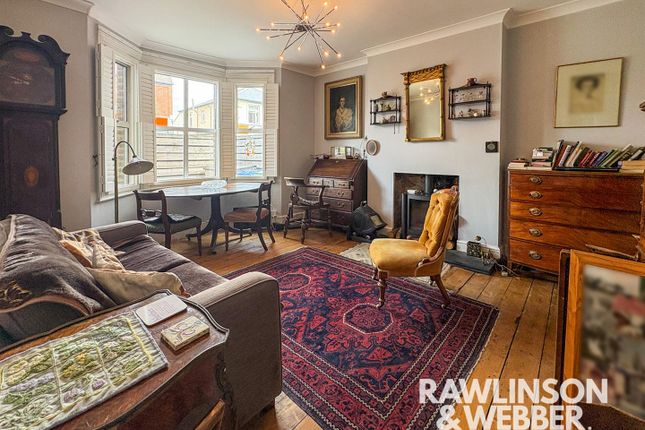 214, Walton Road, Surrey photo 2