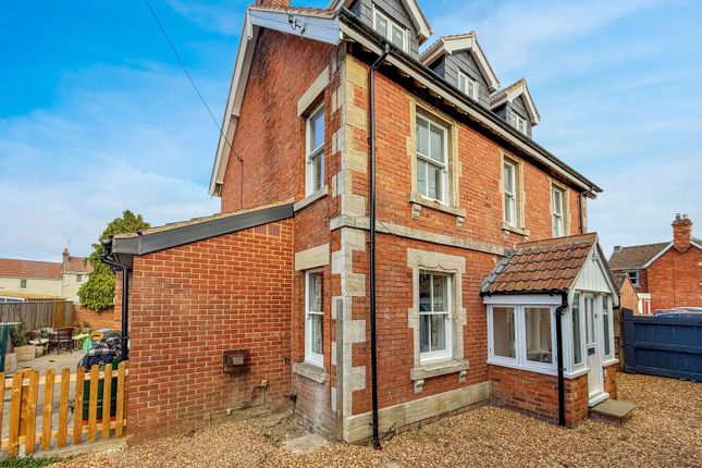 18, Westbury Road, Trowbridge photo 2