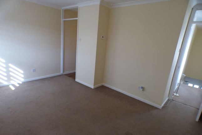 Coulson Court, Dallow Road, Luton photo 3