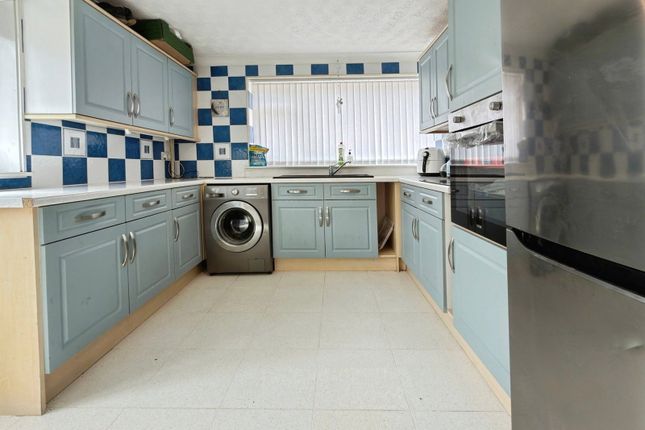 1, Can-yr-Aderyn, Swansea photo 2