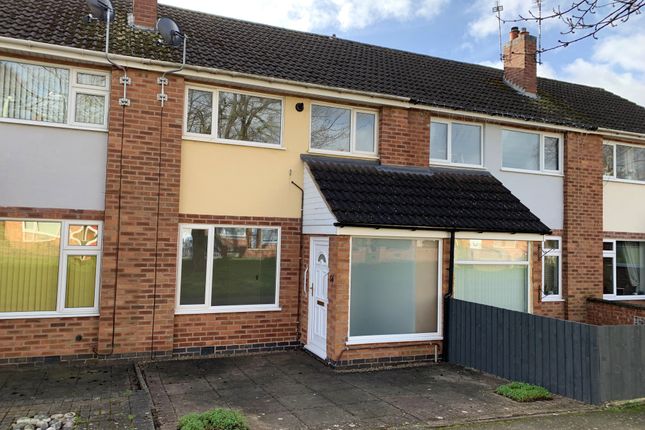 Thumbnail Town house to rent in Oak Crescent, Leicester