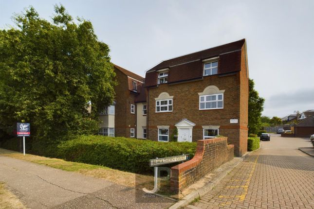 Thumbnail Flat for sale in Blackthorn Court, Langdon Hills, Basildon