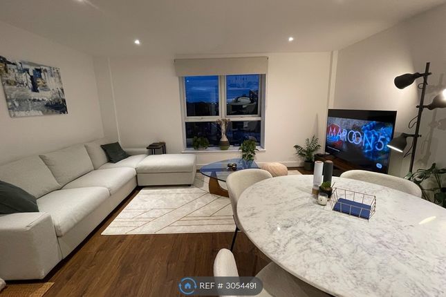Flat, Napier House Bromyard Avenue, London photo 2