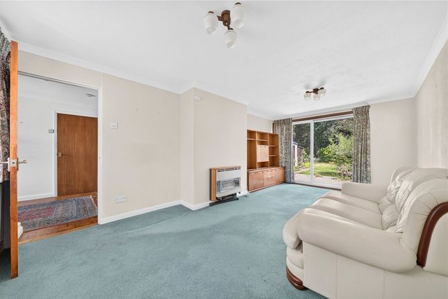43, Connaught Crescent, Woking photo 4