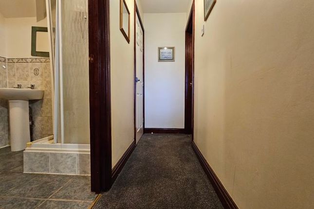 (TOP FLOOR FLAT) Flat 2 - 128, City Road, Cardiff photo 4
