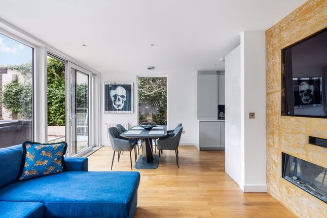 Flat 1, 20 Fergusson Mews, London photo 4