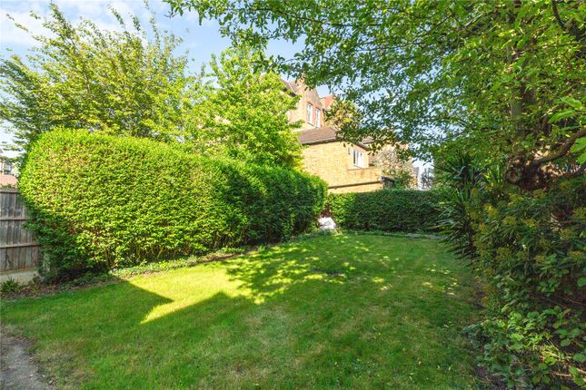 32, Nightingale Lane, London photo 2