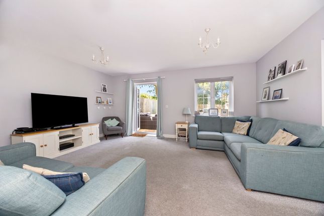 54 Daux Avenue, Billingshurst photo 4