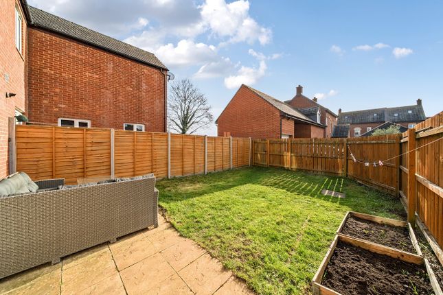 37, Stockbridge Close, Shefford photo 4