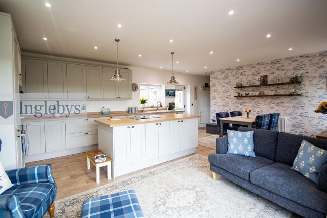 7 Townend Farm, Whitby Road, Saltburn-By-The-Sea photo 2
